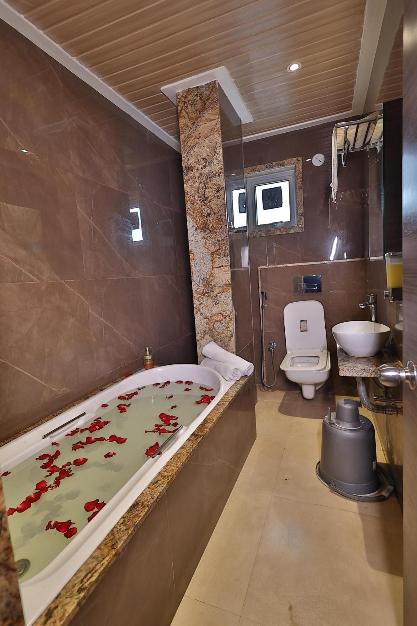 Hotel Stay Inn Navi Mumbai Exteriör bild