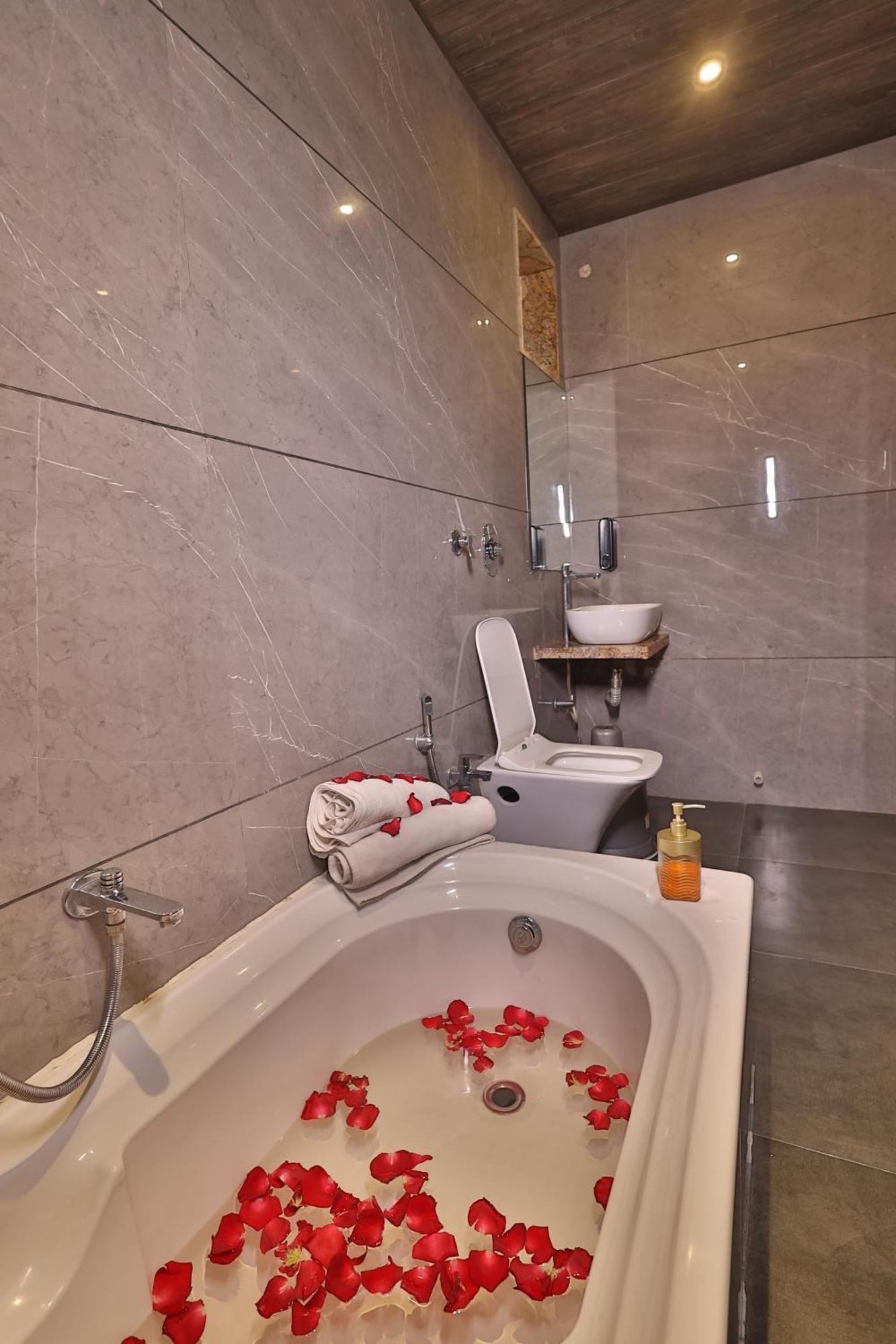 Hotel Stay Inn Navi Mumbai Exteriör bild