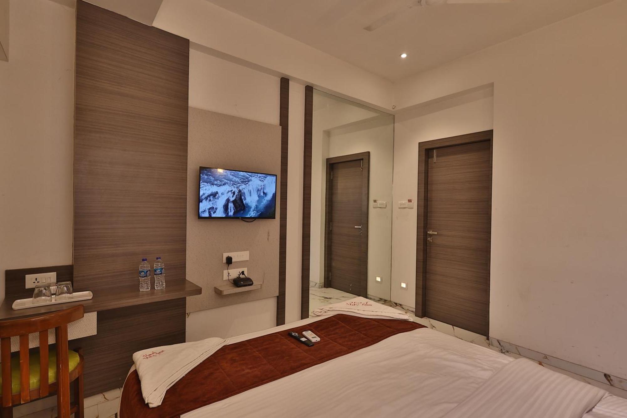 Hotel Stay Inn Navi Mumbai Exteriör bild